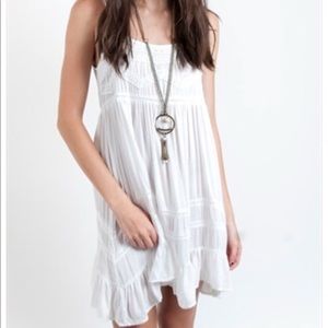 EN CREME WHITE SPAGHETTI-STRAP DRESS S